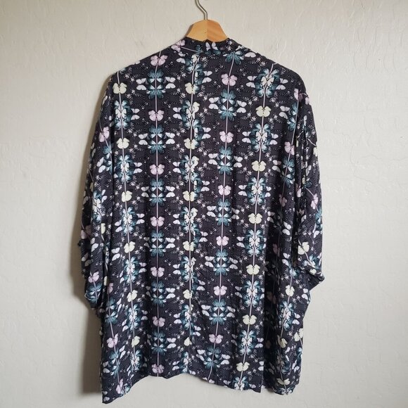 Victoria's Secret Butterfly Print Open Front Kimono Cover Up Sz XS/S Multicolor - Picture 7 of 9